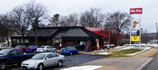 Big Boy Restaurants (Elias Brothers, Elias Bros) - Cadillac - 1310 S Mitchell St (newer photo)